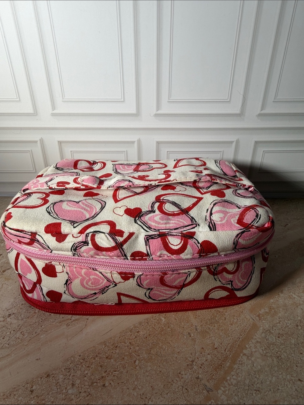 NEW cream-colored fabric pouch or bag featuring an all-over red and pink heart